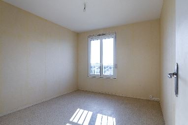Appartement – Type 5 – 94m² – 381.01 € – LE BLANC