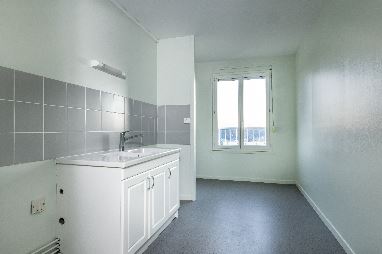 Appartement – Type 5 – 94m² – 380.6 € – LE BLANC